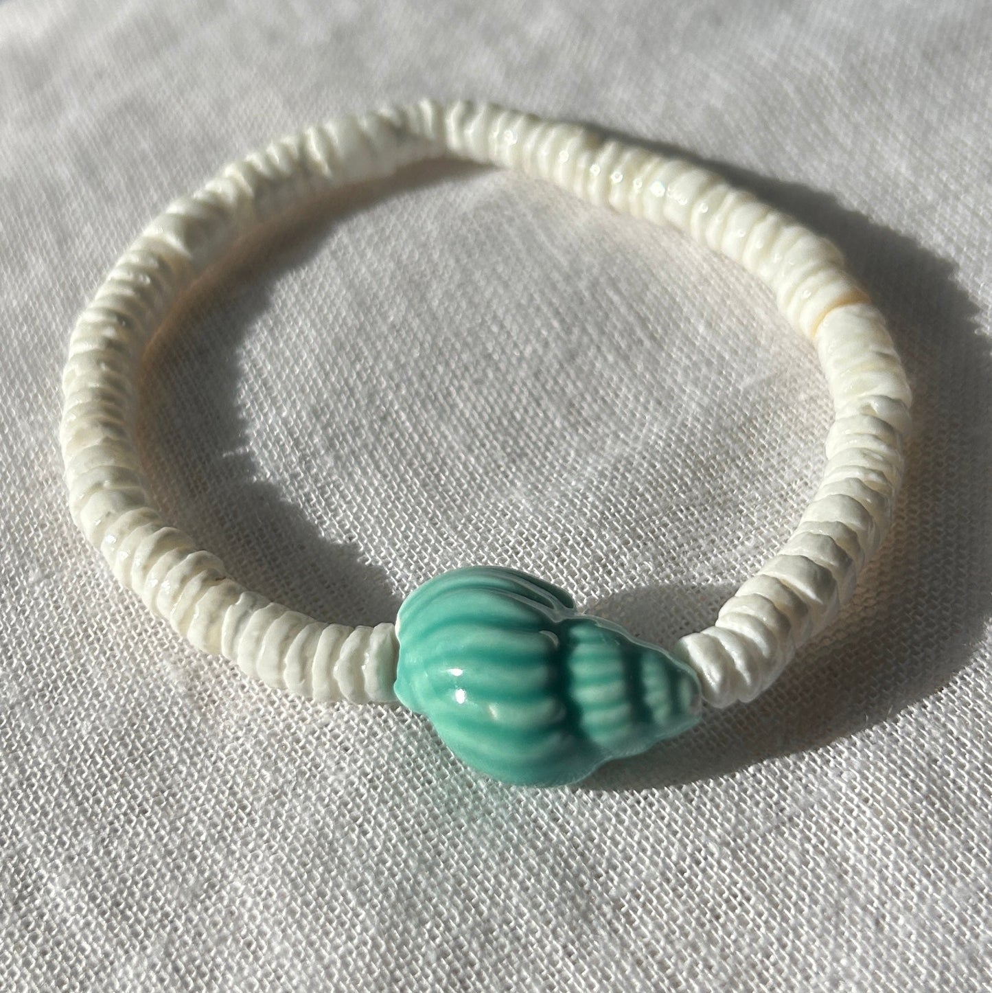 Lychee Conch Shell Bracelet
