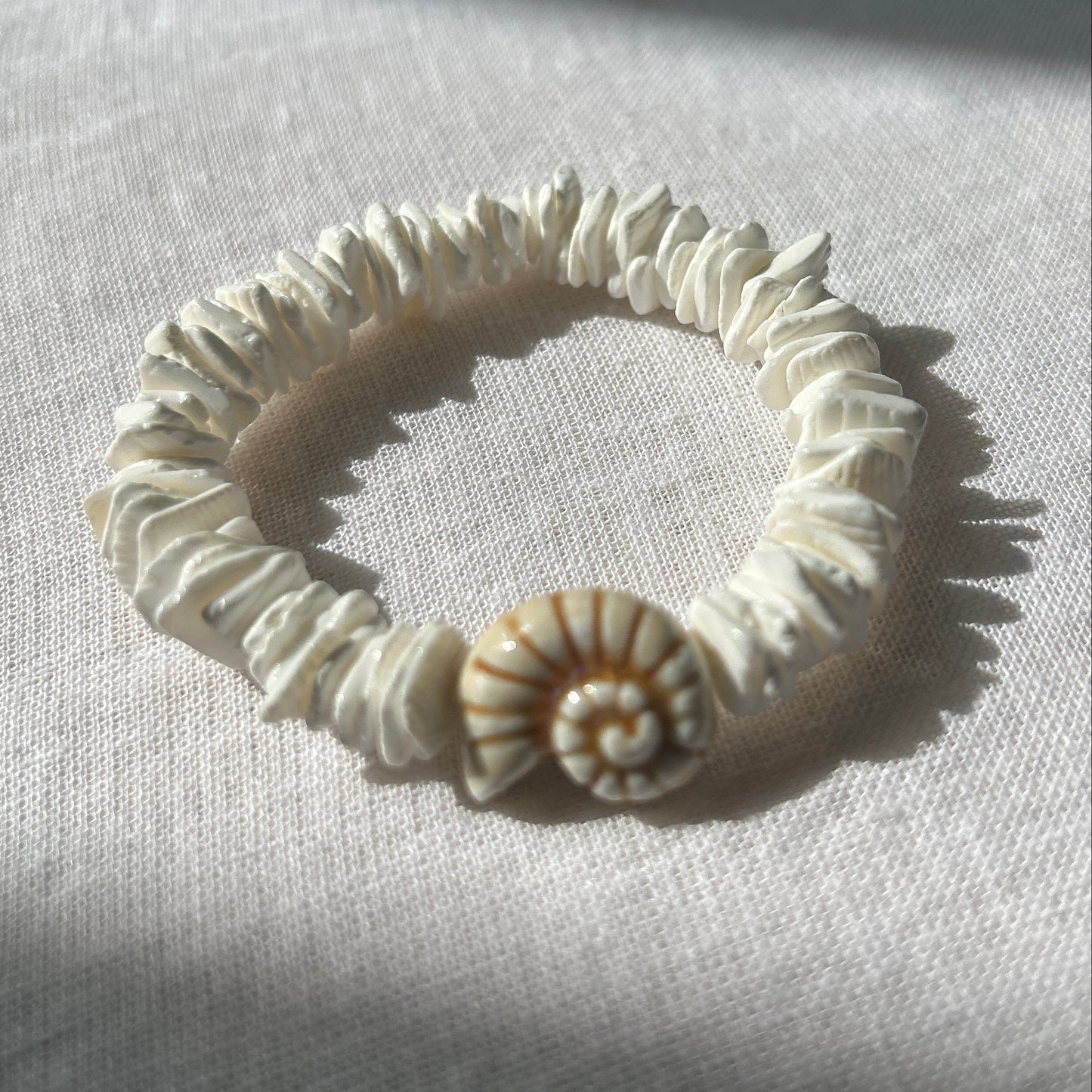 Lychee Shell Tile Bracelet - Nautilus