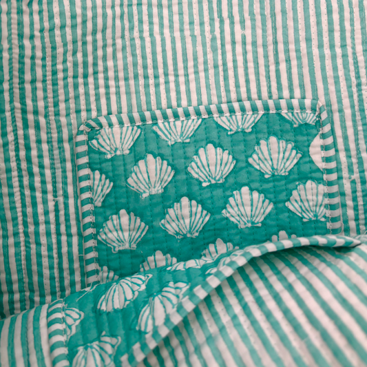 The Weekender Tote - Turquoise Seashell