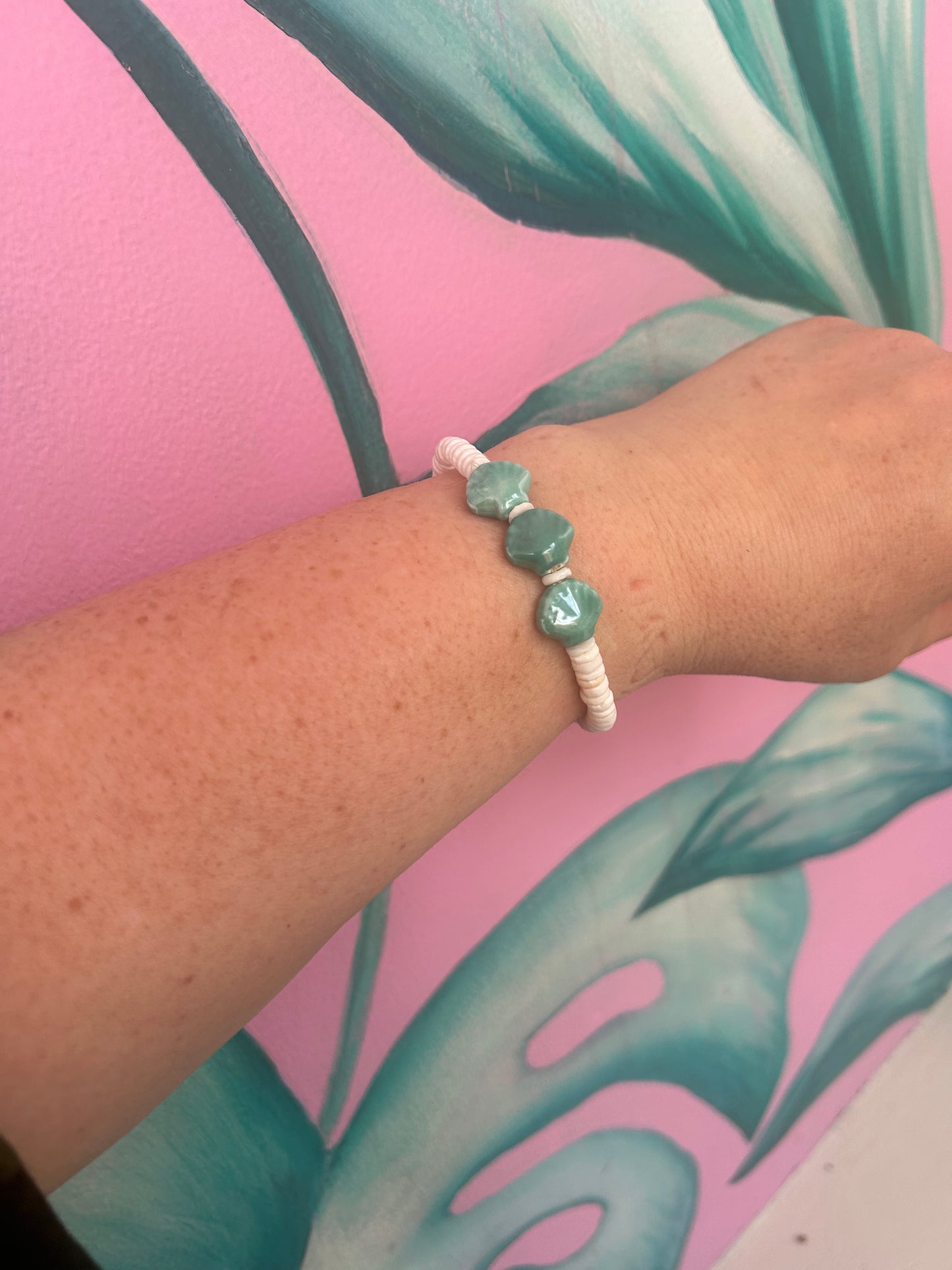 Lychee Clam Shell Trio Bracelet