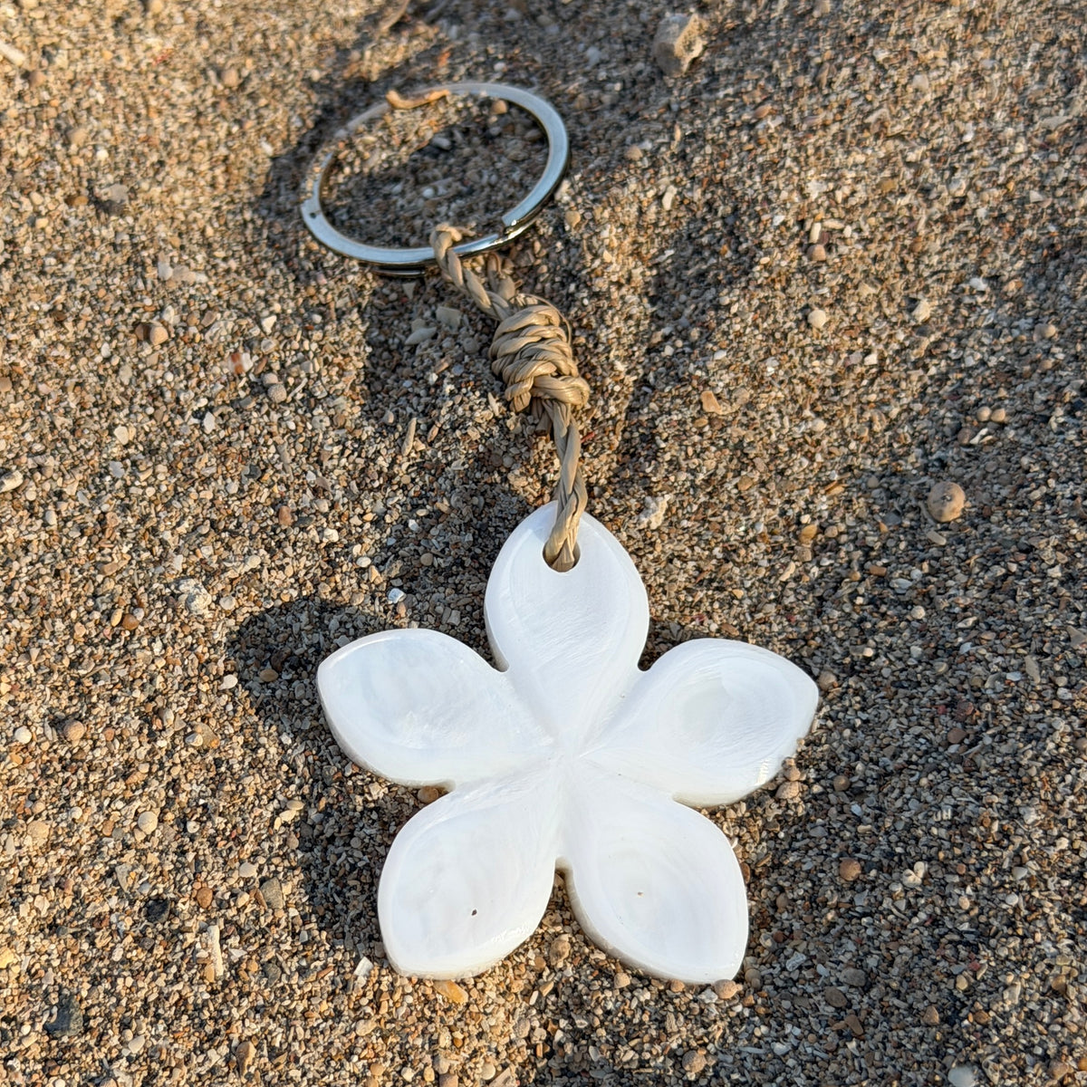 Floral shell keyrings