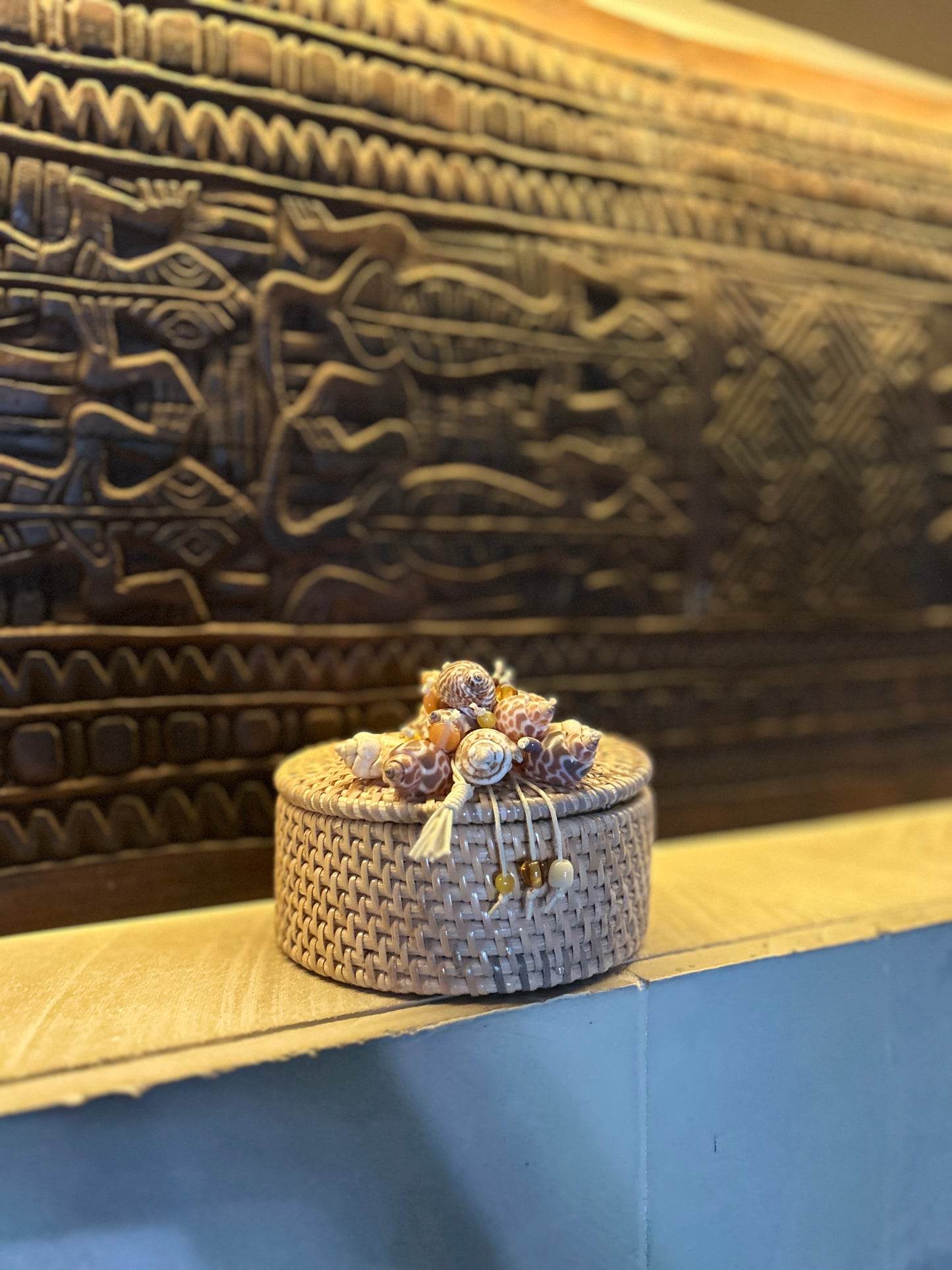 Rattan trinket box with shell lid