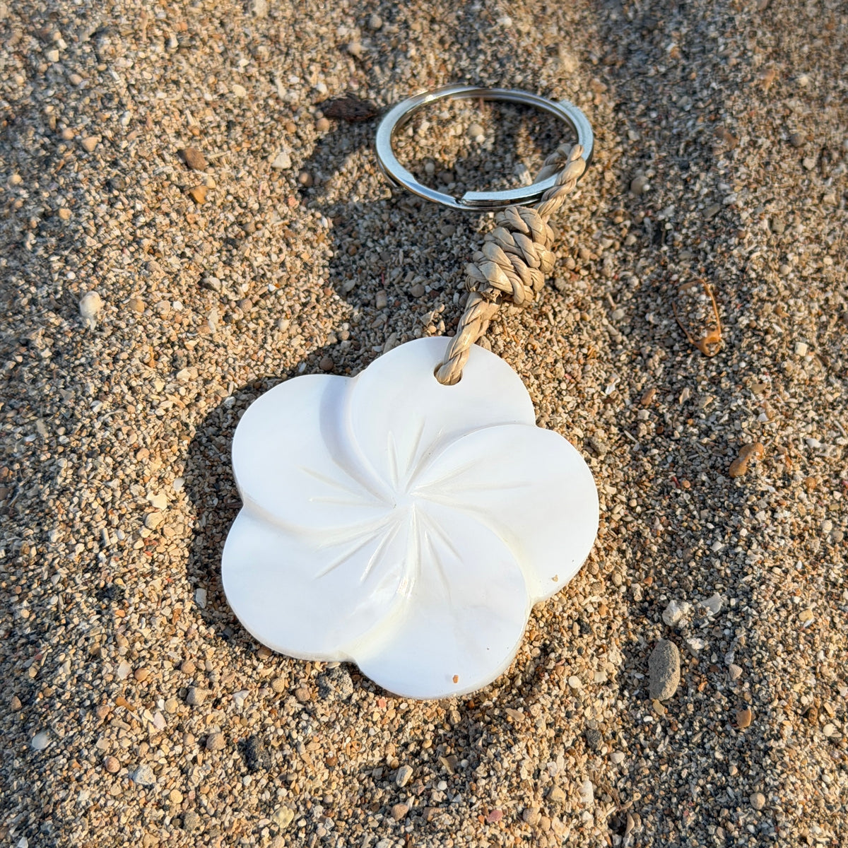 Floral shell keyrings