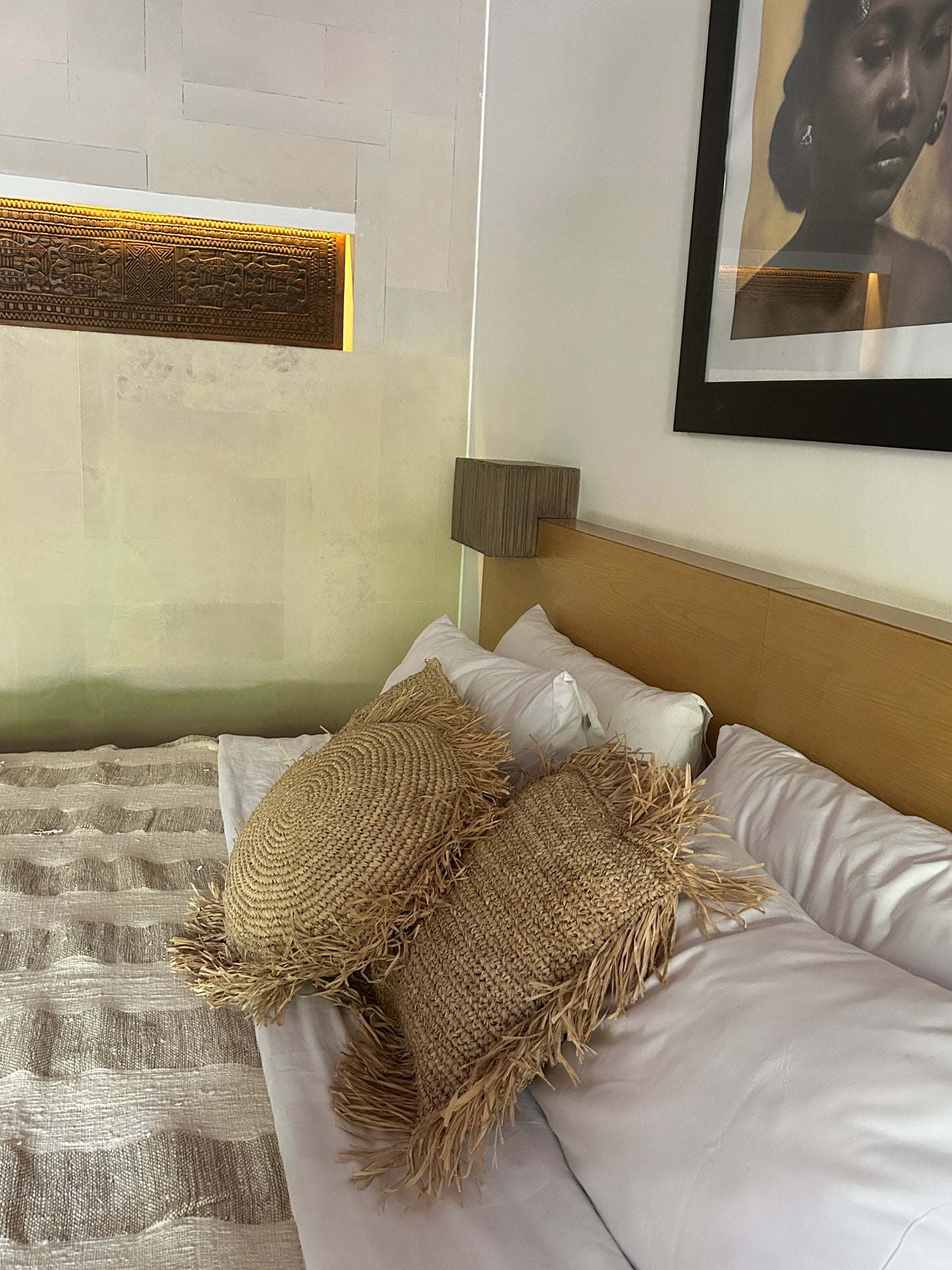 Raffia cushion cover with fringe