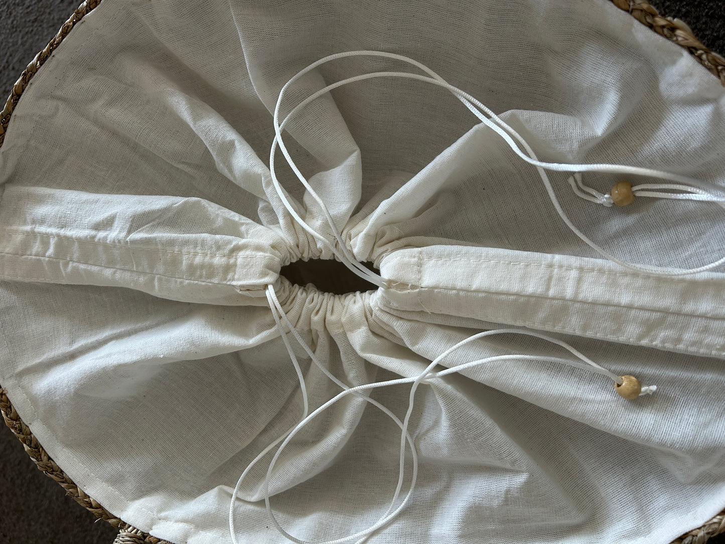 Seagrass and cowrie shell tote bag